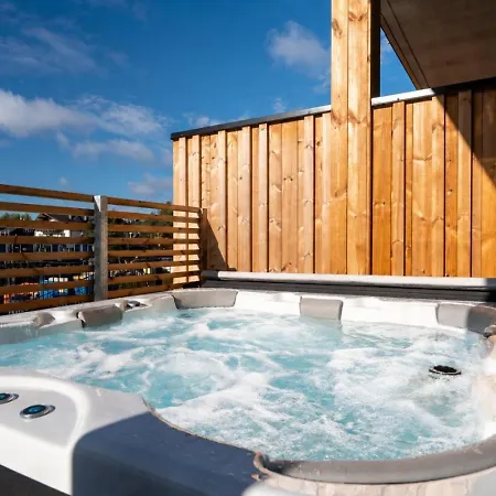 Lägenhet Le Lingonberry D4 Ski-in Ski-out, Hot Tub By Aavalevi *